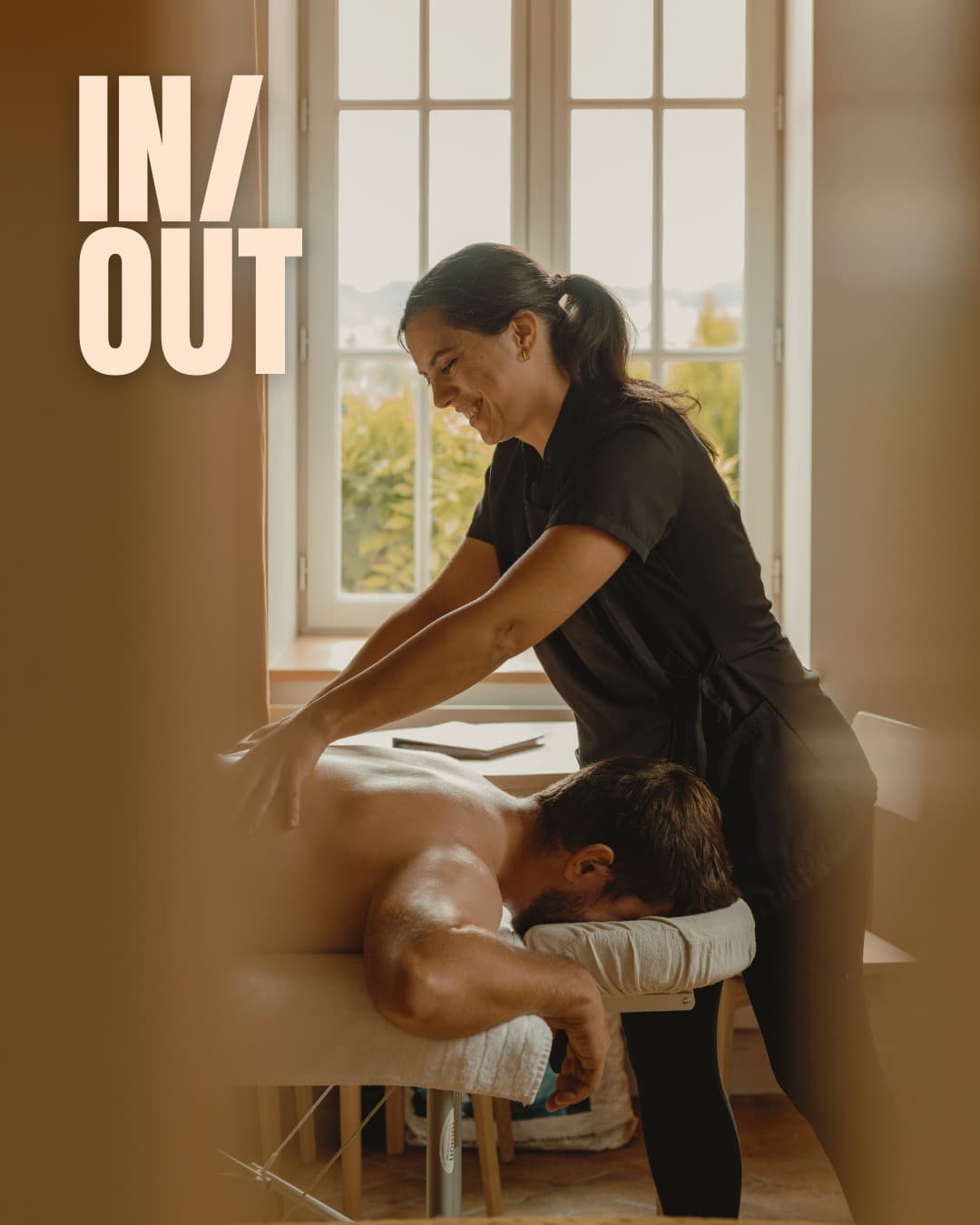 Activité bien-être par excellence, le massage est un rituel que nous proposons aux Cabottes pour permettre à nos invités de déconnecter. A votre arrivée pour lâcher prise ou pendant votre séjour pour vous détendre avant le retour au quotidien, Elodie suspend le temps avec une grande douceur.
---
Ultimate wellness activity, massage is a ritual proposed at Les Cabottes to allow our guests to disconnect. When you arrive to let it go or during your stay to relax before you come back to reality, Elodie suspends time with a great softness.