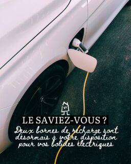 Woop woop ! On est heureux de pouvoir désormais proposer deux bornes de recharge électrique à nos voyageurs pour faciliter leur trajet. Le bonus ? Ce sont des bornes 22kW pour une recharge complète rapide ⚡️
---
Woop woop! We now have 2 charging points to make our guests' trip easier. The little extra? These are 22kW for a full fast charge ⚡️

📍 Hautes Côtes de Beaune
📲 Réservations : lien direct dans la bio