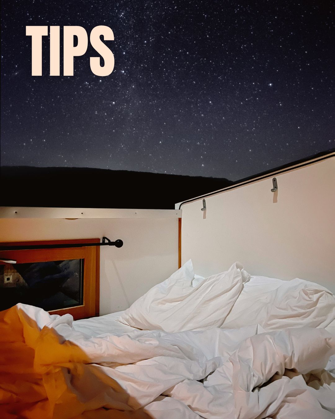 Toutes nos tiny houses sont équipées de couvertures bien douillettes (et de chauffage !) pour profiter à chaque saison, notamment pour ouvrir le toit de la cabotte bleue et observer le ciel étoilé qui est particulièrement impressionnant en ce moment ✨
---
Cozy blankets (and heating!) to enjoy each season in our tiny houses, in particular to open the roof of the blue cabotte, looking at the sky which is especially full of stars at this moment ✨

📸 @lafamillecherokee